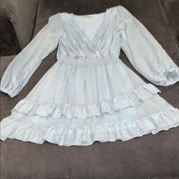 Altar'd State Dresses & Skirts - Altar’d State XS Blue Long Sleeve Dress with Silver thread throughout. Like New